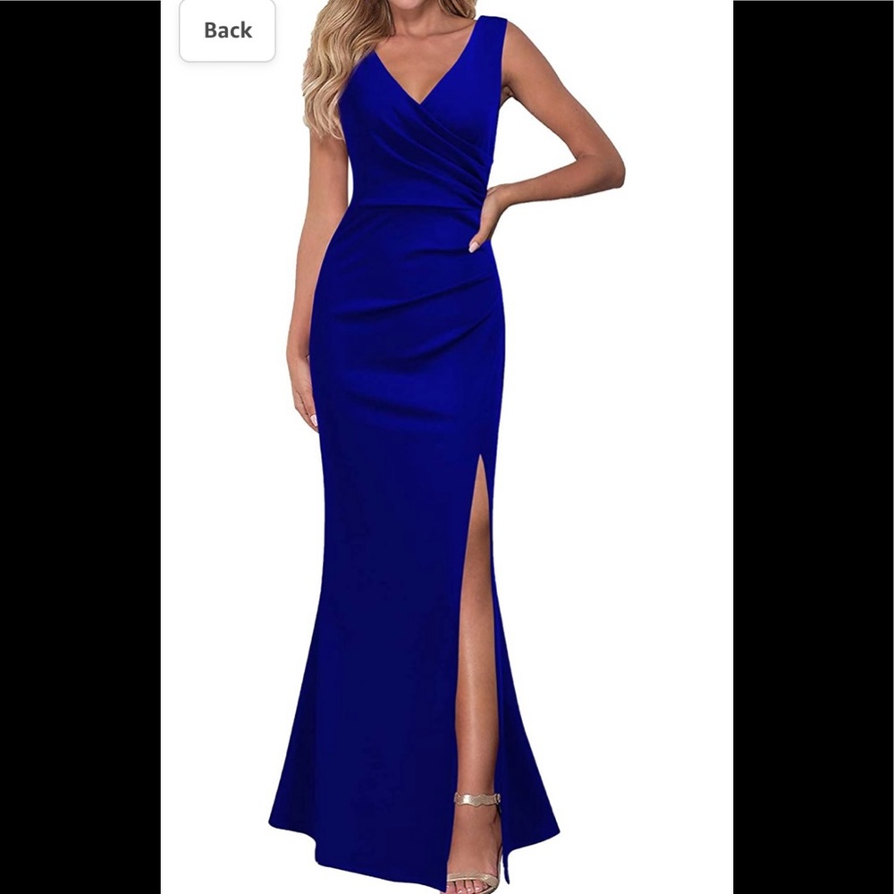Woosea Woman’s Sleeveless V-Neck Split Evening Gown